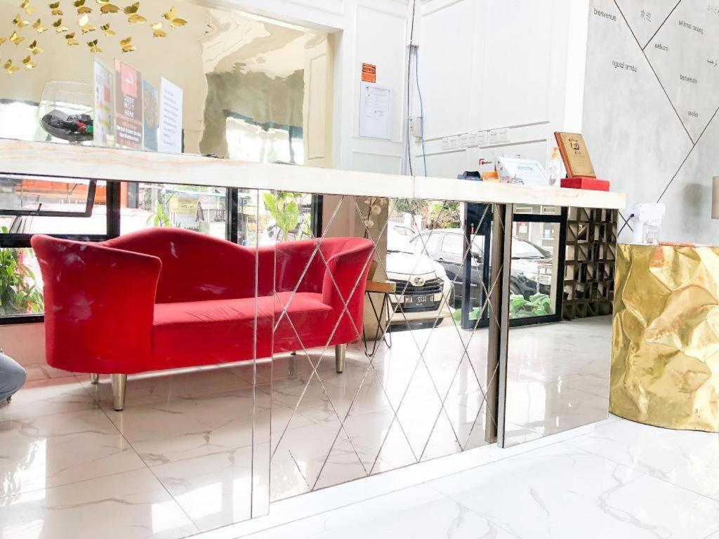 Hotel Collection O 31 The Batik Bed And Coffee Bandung Exterior foto