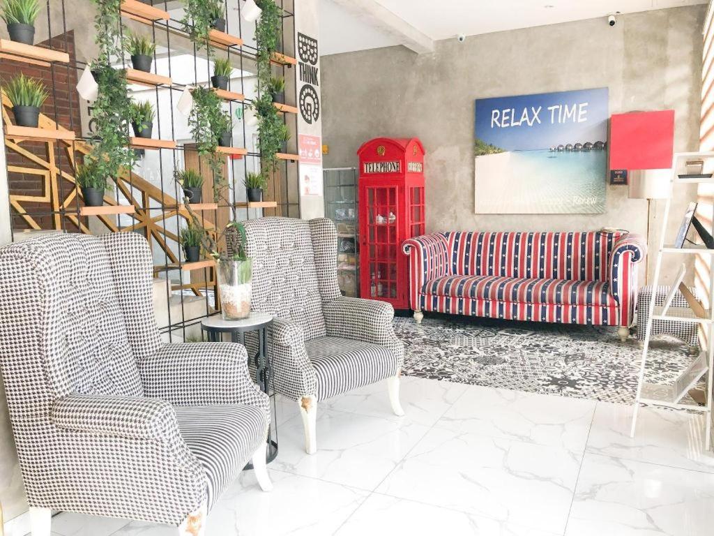 Hotel Collection O 31 The Batik Bed And Coffee Bandung Exterior foto