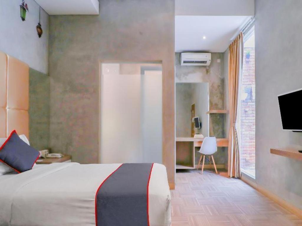 Hotel Collection O 31 The Batik Bed And Coffee Bandung Exterior foto